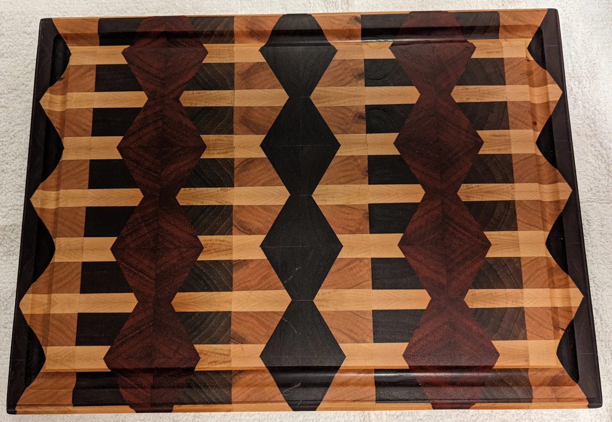 End-Grain Boards & Bowls — Hourglass pattern from above