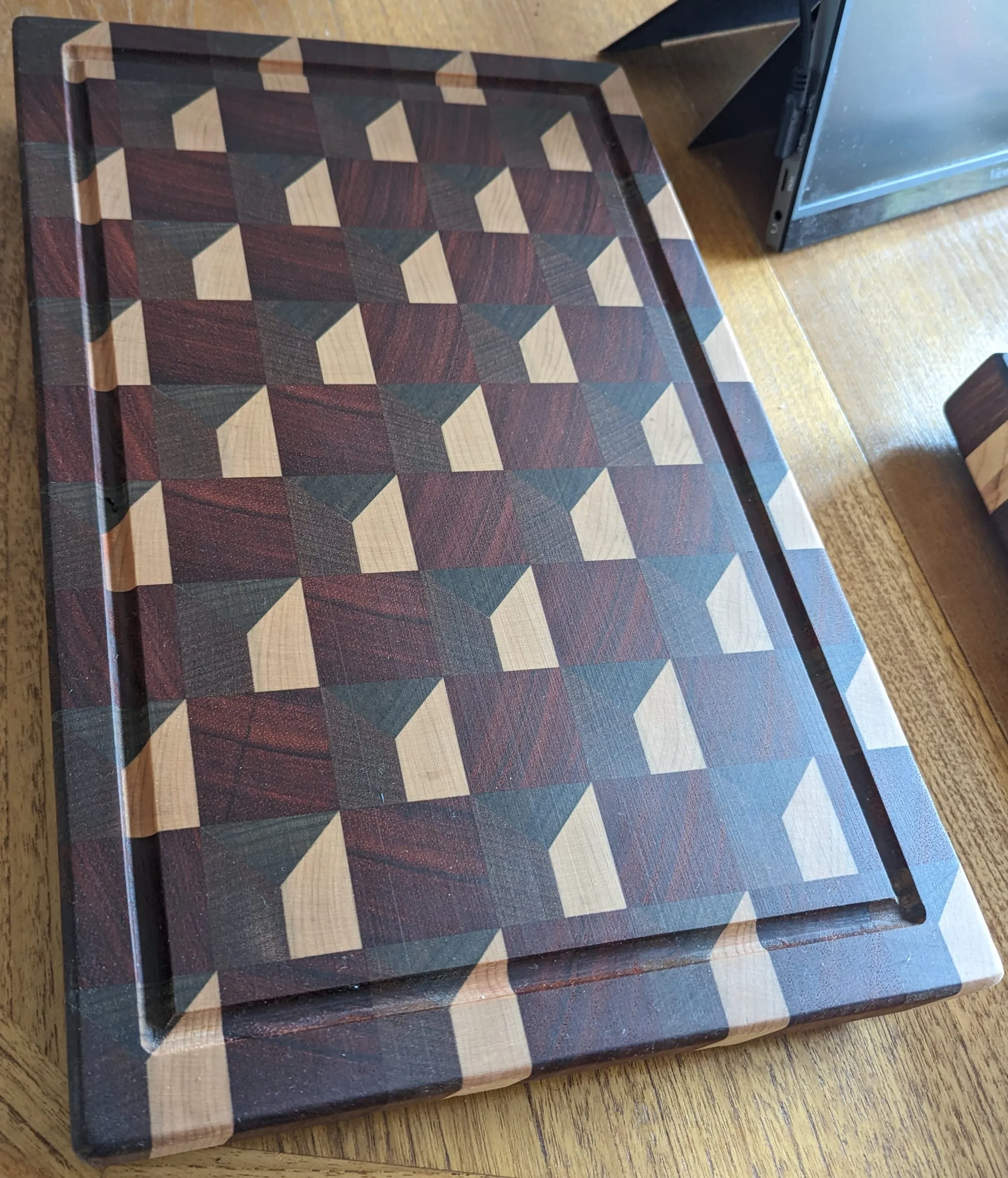 End-Grain Boards & Bowls — The pyramid pattern in a second wood combination
