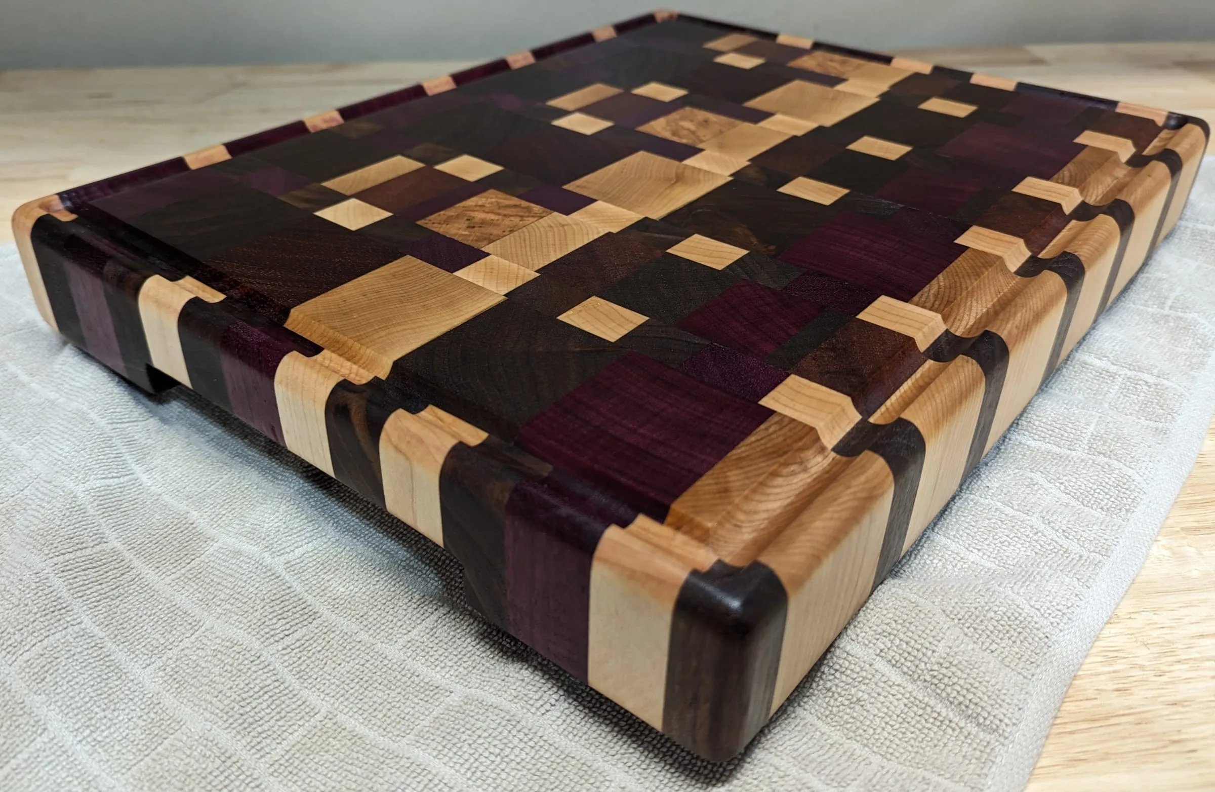 End-Grain Boards & Bowls — Rounded corners and a thick end-grain edge
