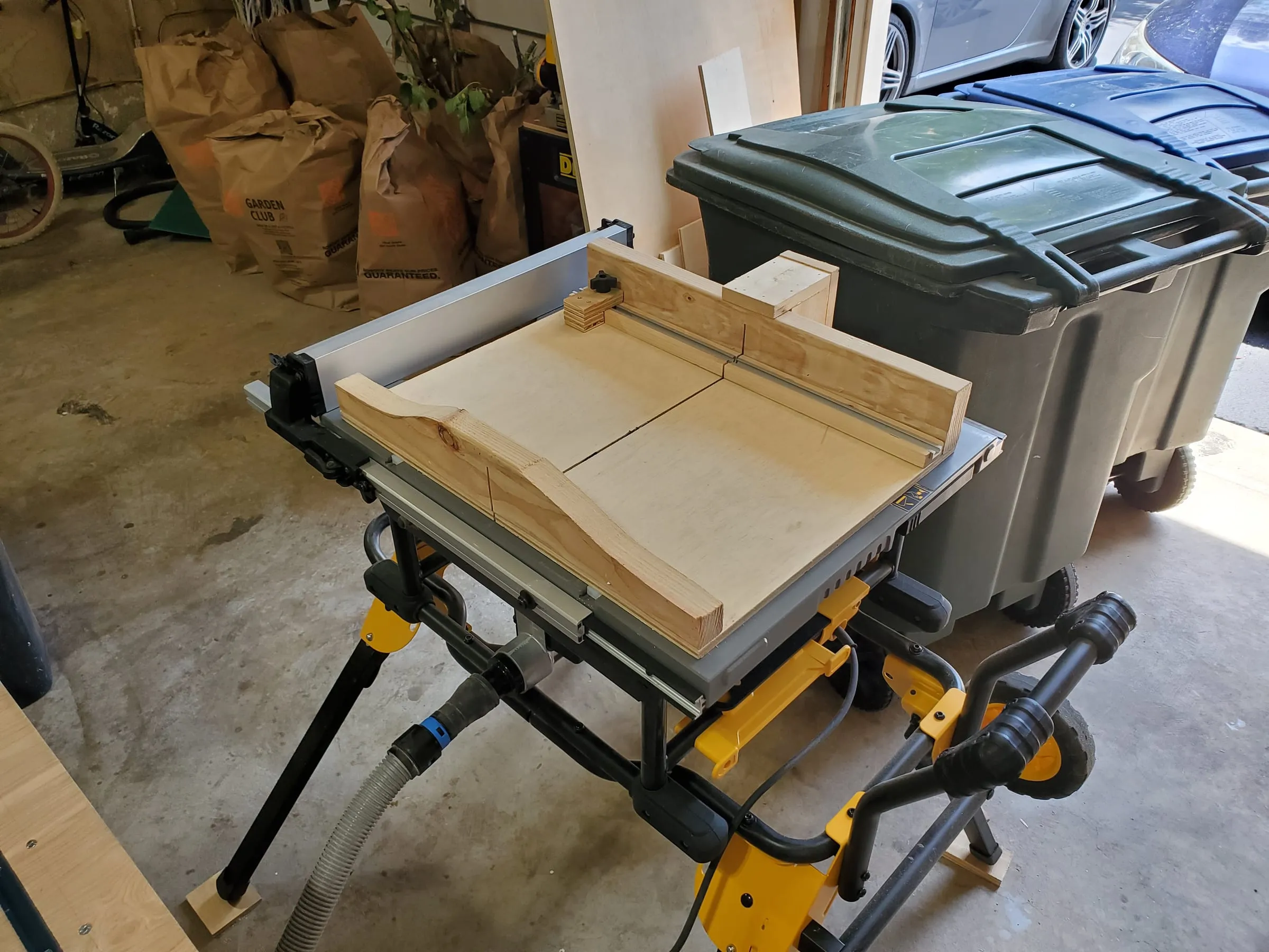 The Workshop — Jobsite saw with a crosscut sled